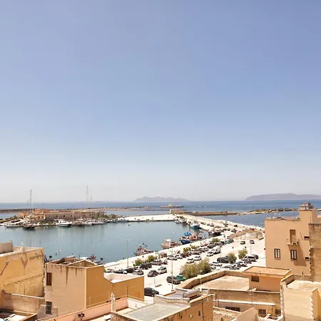 La Piazzetta Del Tramonto Vista Mare In Centro Apartment